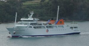 6-2帰港するフェリー